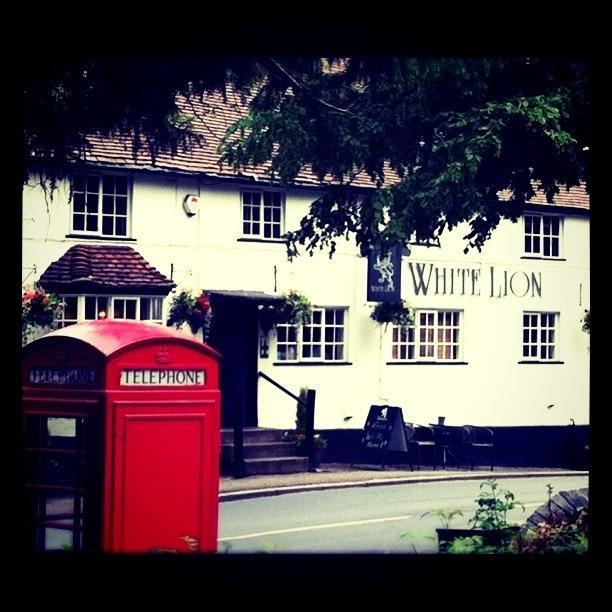 The White Lion Inn Hampton in Arden Exterior photo