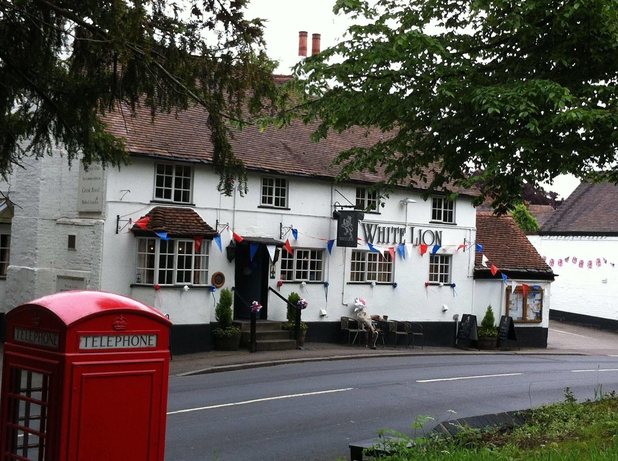 The White Lion Inn Hampton in Arden Exterior photo